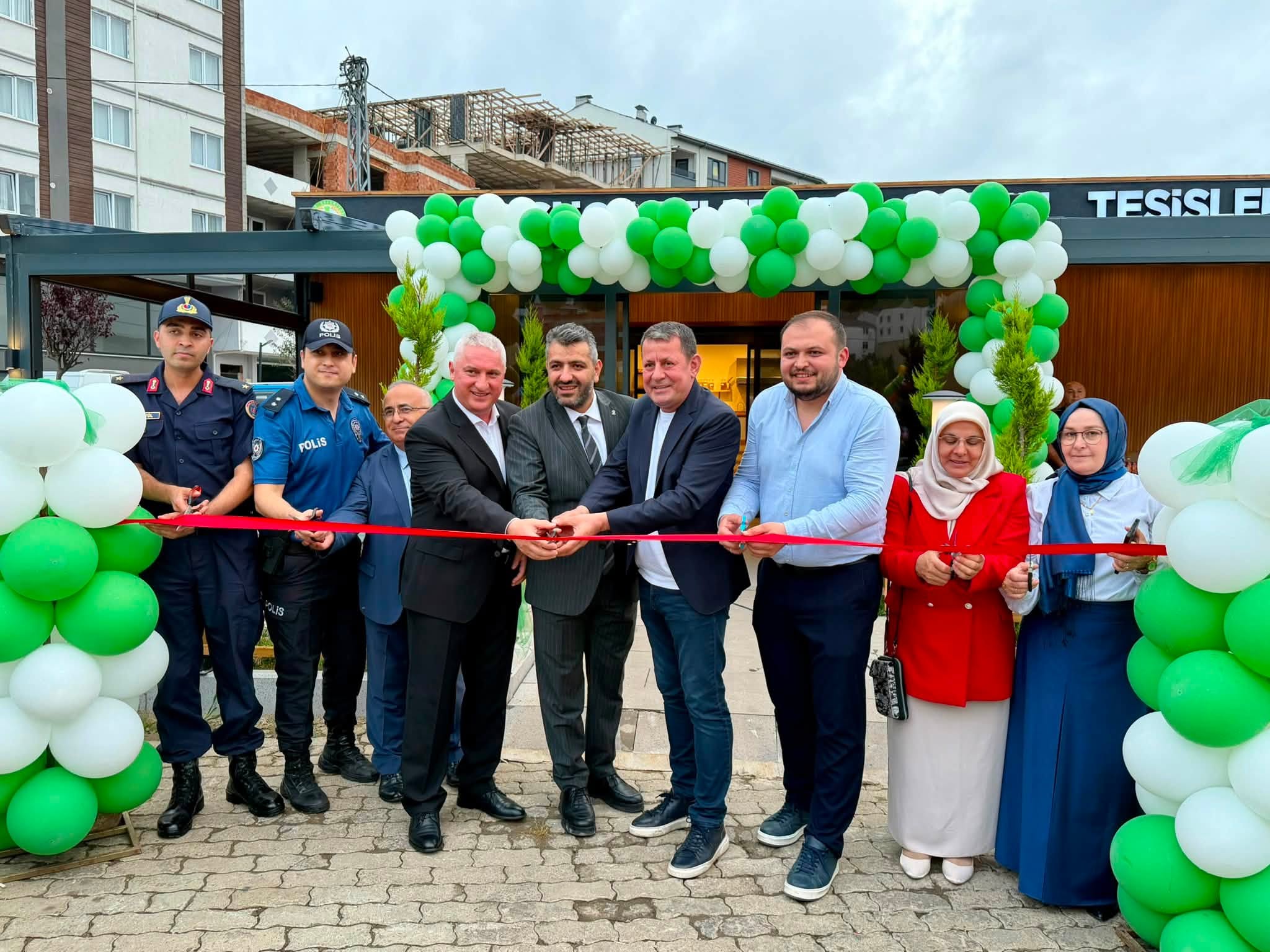 Güce Belediyesi Sosyal Tesisleri Kafe &  Restoranımız hizmete açılmıştır.